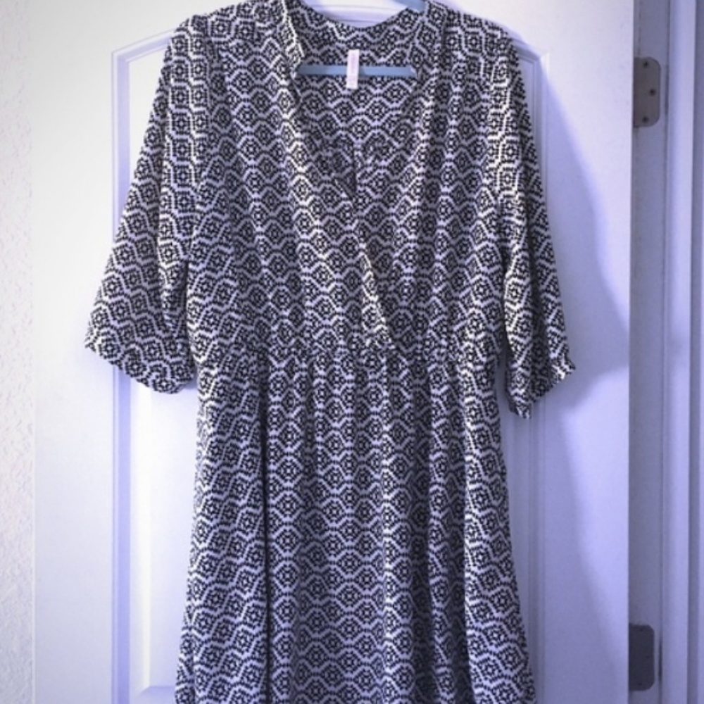 Black and white Xhilaration dress